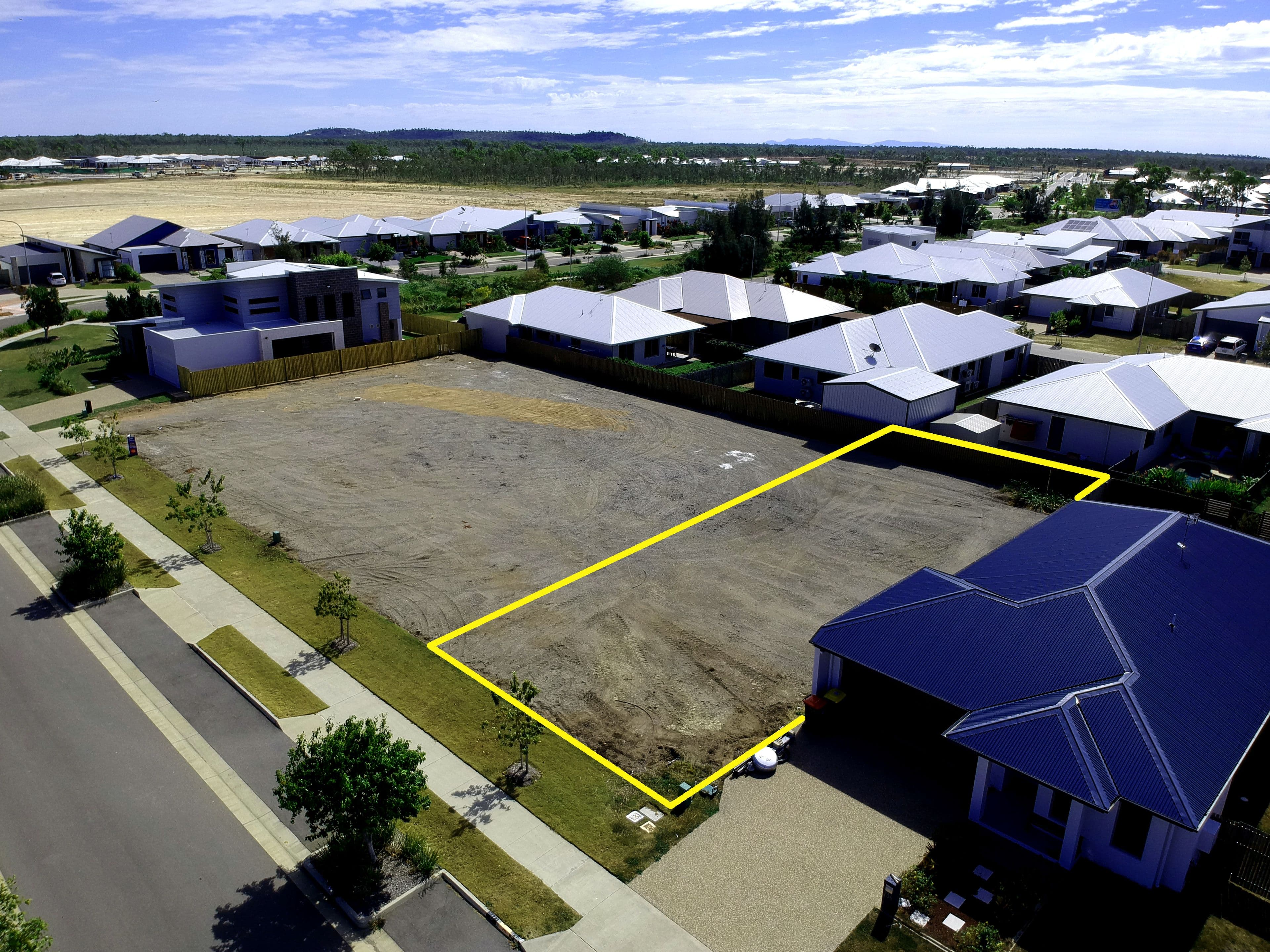 134 Sunhaven Boulevard, Burdell QLD 4818, Burdell - Thumbnail 2