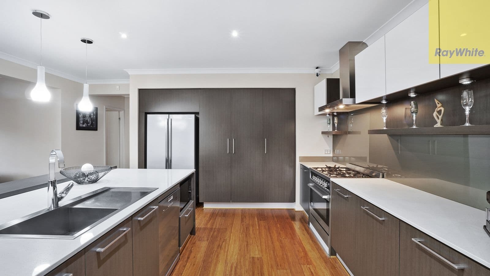 31 Darwin Street, Taylors Hill VIC 3037, Taylors Hill - Thumbnail 3