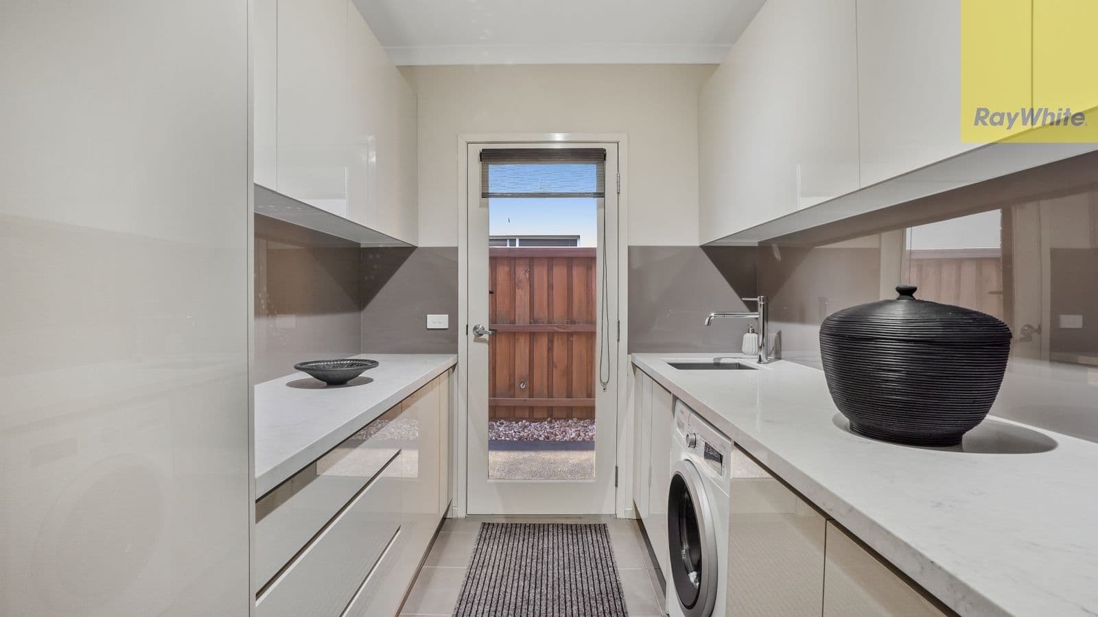 31 Darwin Street, Taylors Hill VIC 3037, Taylors Hill - Thumbnail 6