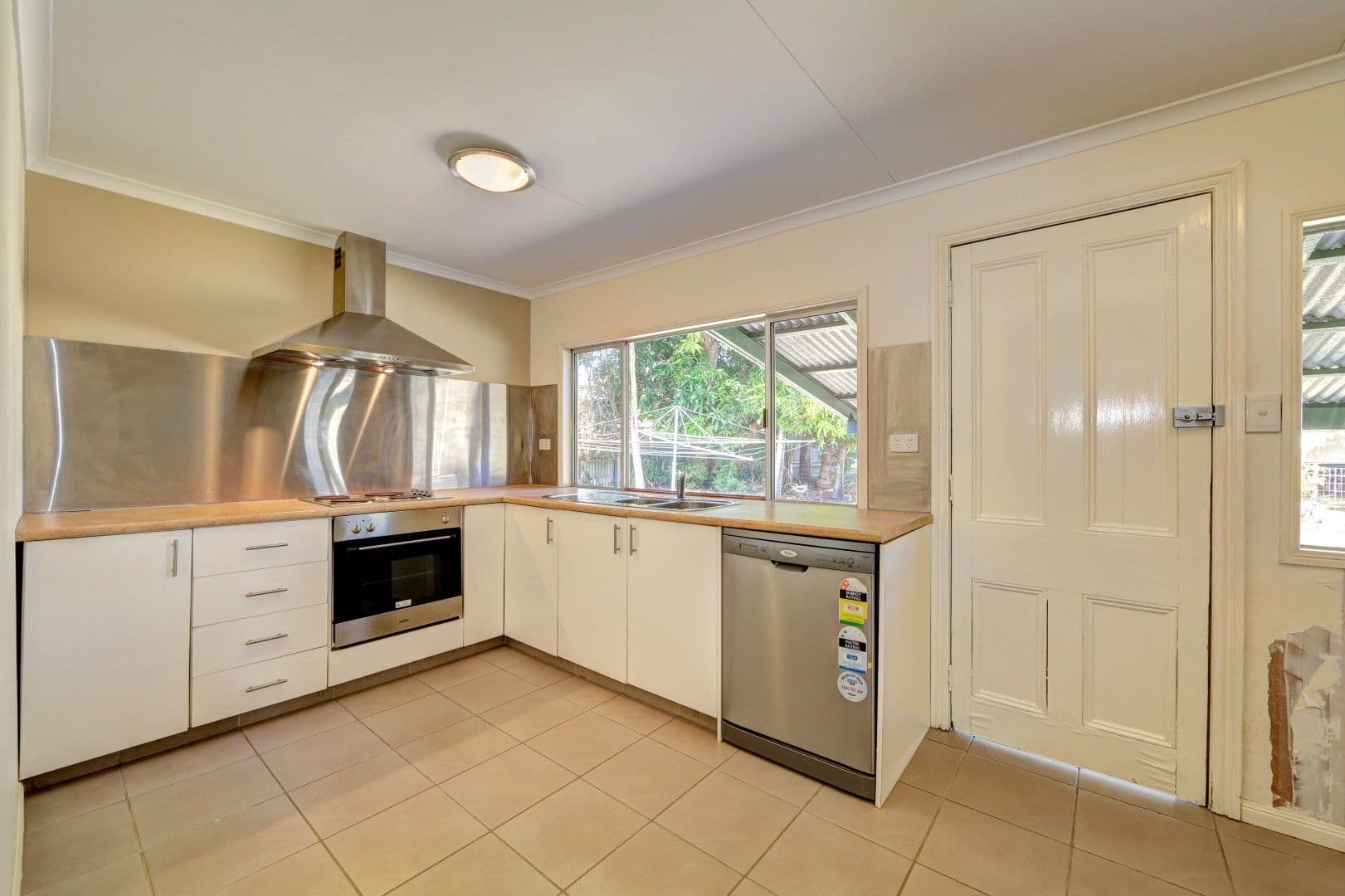48 George Street, BUNDABERG SOUTH QLD 4670, Bundaberg South - Thumbnail 2