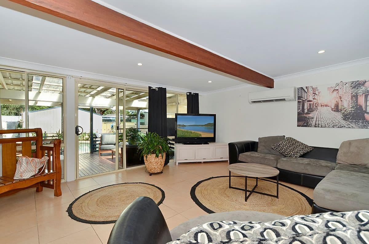 45 Commonwealth Avenue, Blackwall - Thumbnail 4
