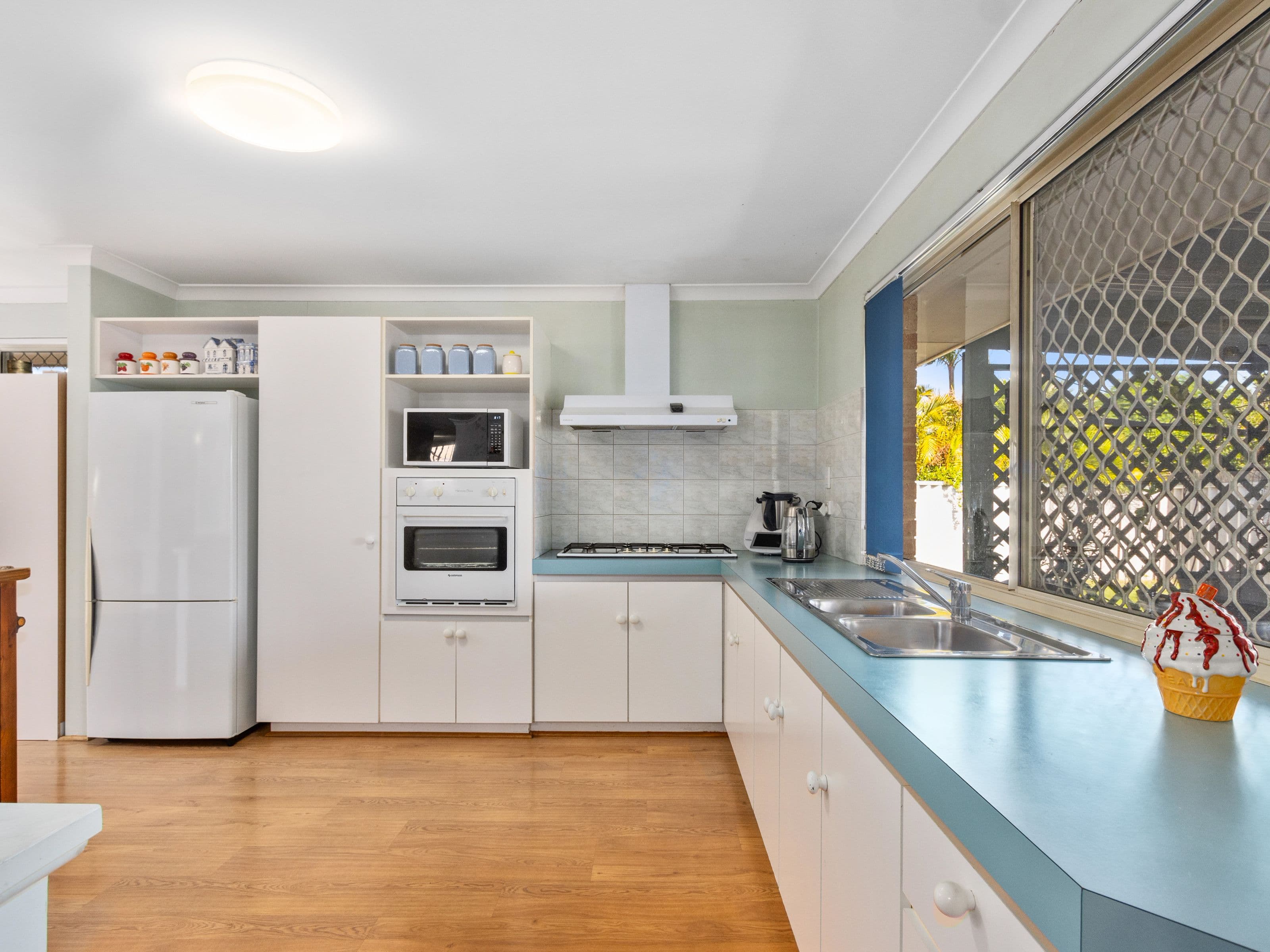 15 Edelweiss Way, Beckenham WA 6107, Beckenham - Thumbnail 2