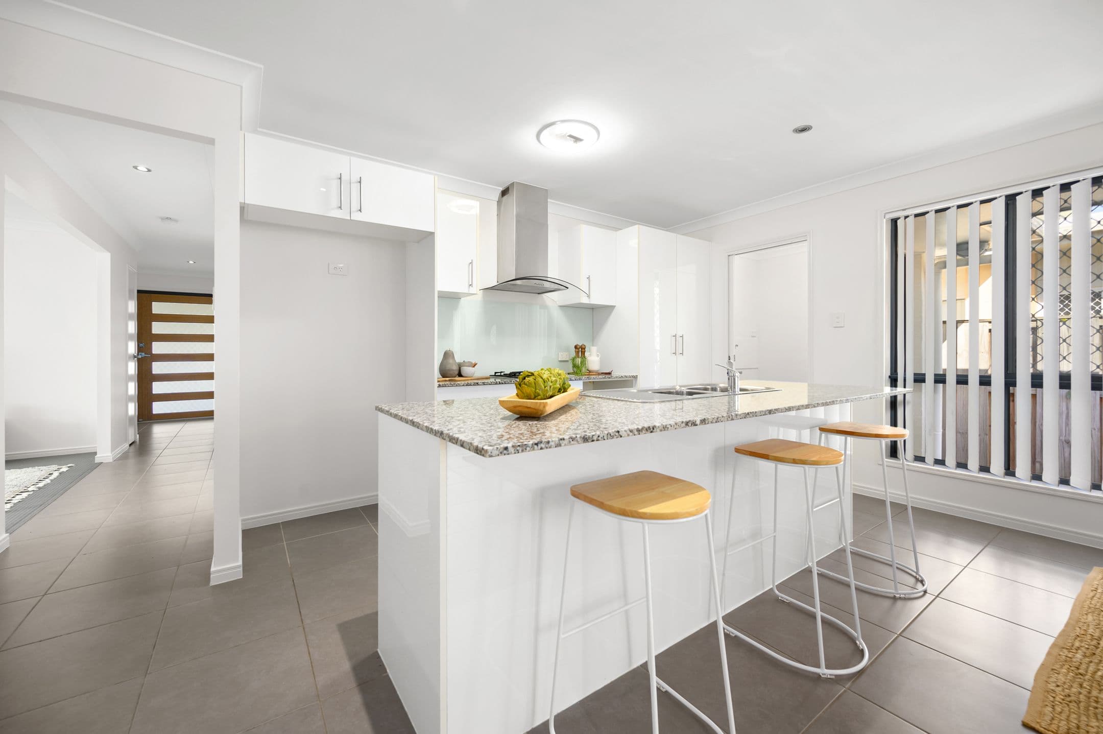 21 Paradise Drive, Coomera QLD 4209, Coomera - Thumbnail 2