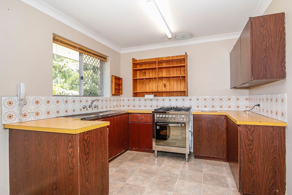 23 Blackadder Road, Swan View WA 6056, Swan View - Thumbnail 4