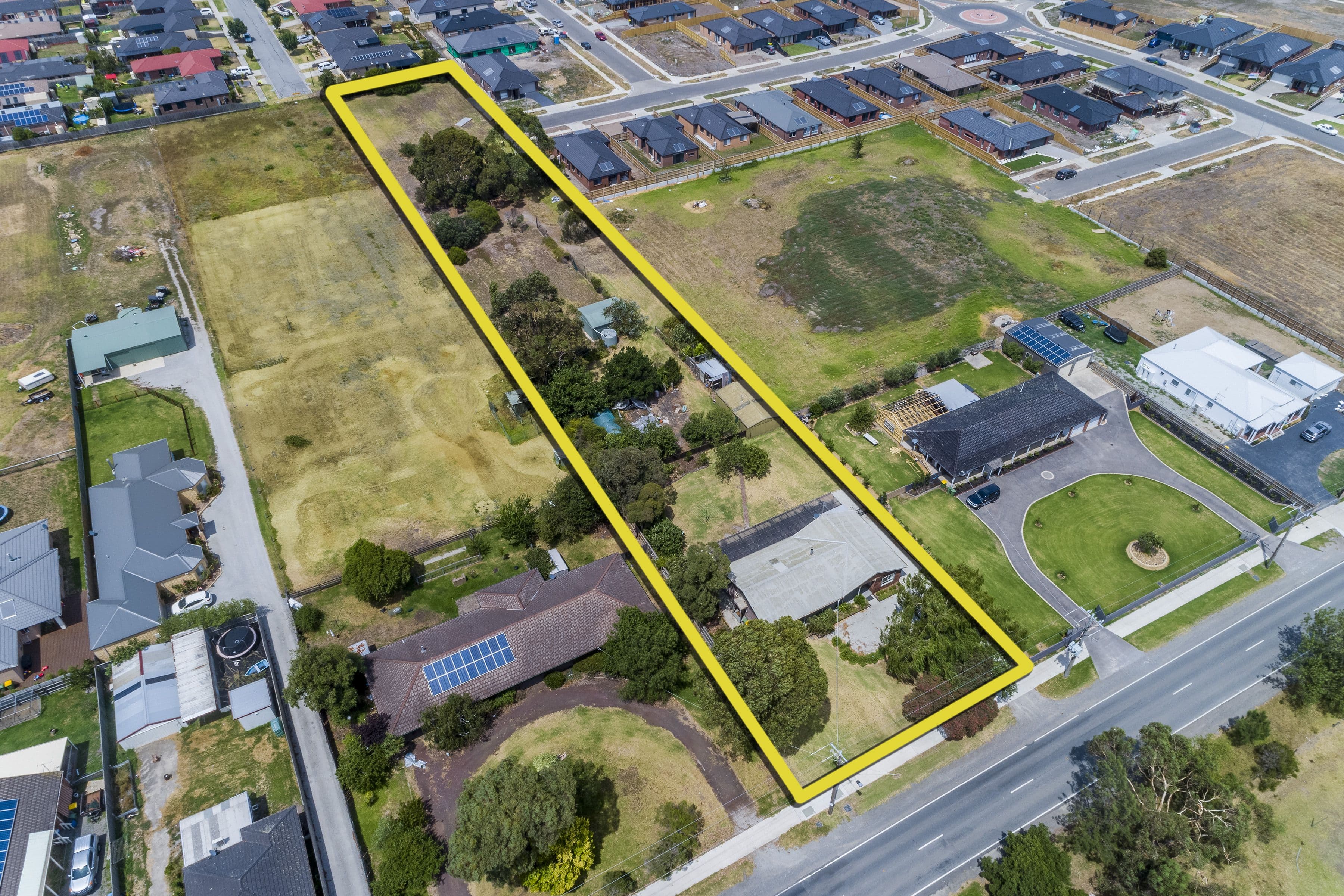 216-218 Rossiter Road, Koo Wee Rup VIC 3981, Koo Wee Rup - Image 1