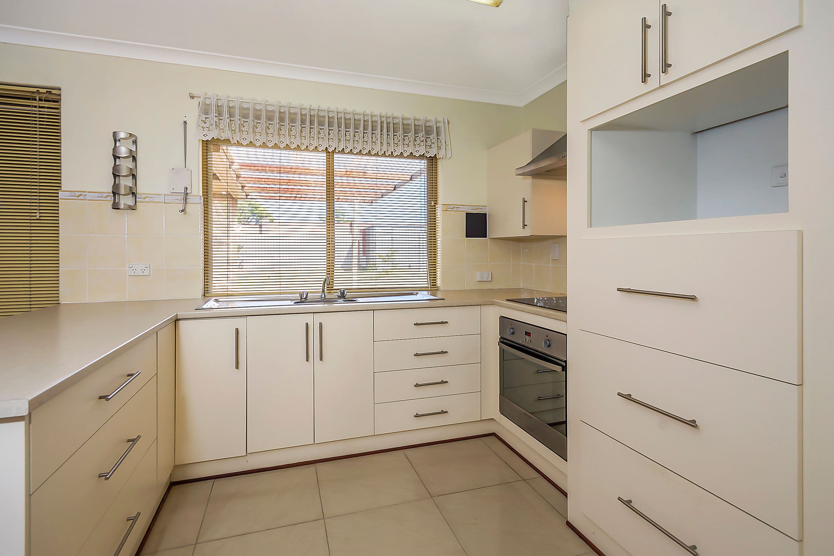 14 St Andrews Loop, Cooloongup WA 6168, Cooloongup - Thumbnail 2