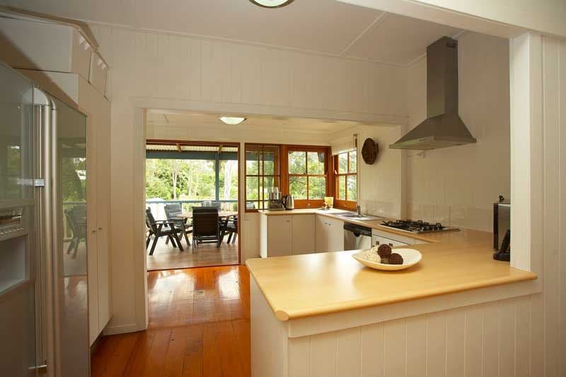 33 Rouen Road, BARDON QLD 4065, Bardon - Thumbnail 4