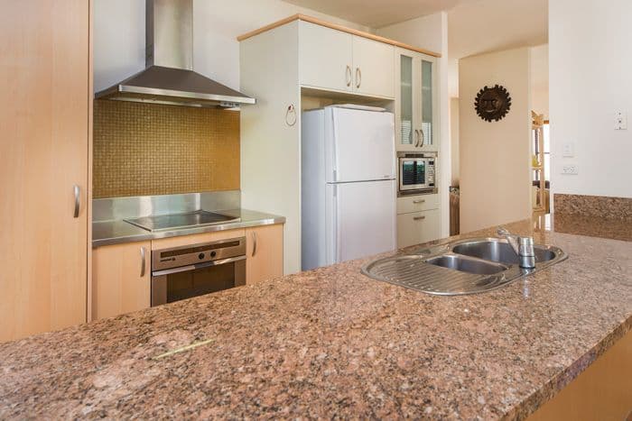 3298 Palladian Drive, Hope Island QLD 4212, Hope Island - Thumbnail 6