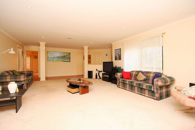 4  Atlanta Close, MILL PARK VIC 3082, Mill Park - Thumbnail 4