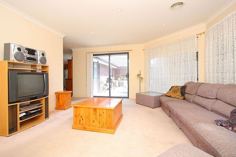 4  Atlanta Close, MILL PARK VIC 3082, Mill Park - Thumbnail 7