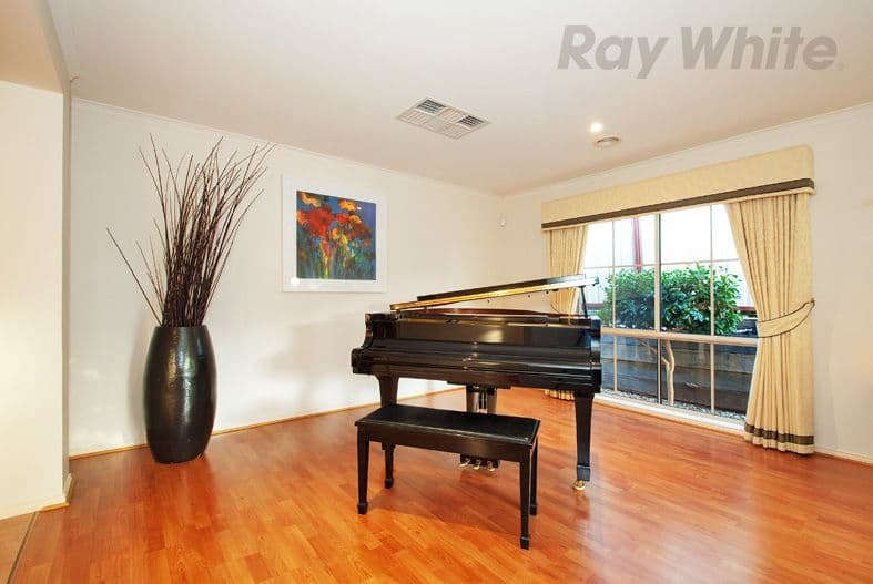 110 BILLANOOK Way, Chirnside Park VIC 3116, Chirnside Park - Thumbnail 4