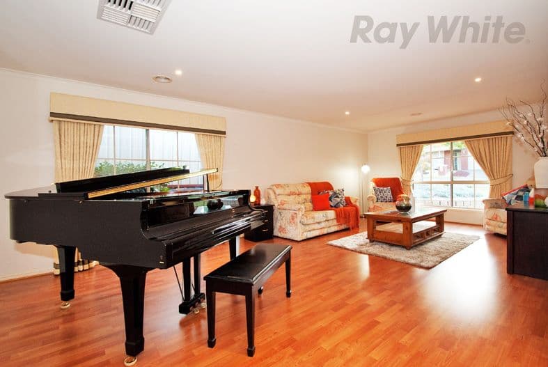 110 BILLANOOK Way, Chirnside Park VIC 3116, Chirnside Park - Thumbnail 5