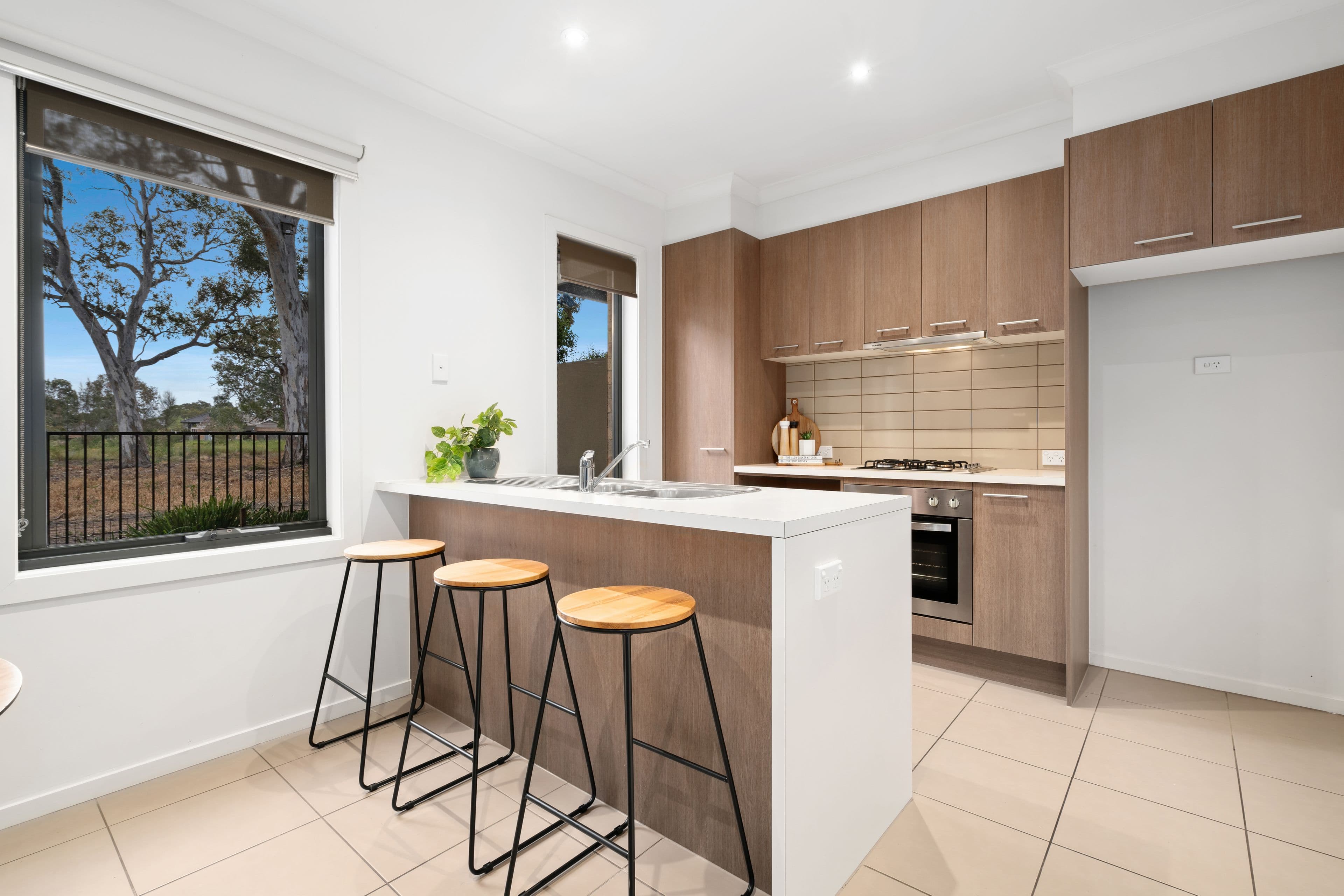 28 Coleraine Street, Epping VIC 3076, Epping - Thumbnail 2