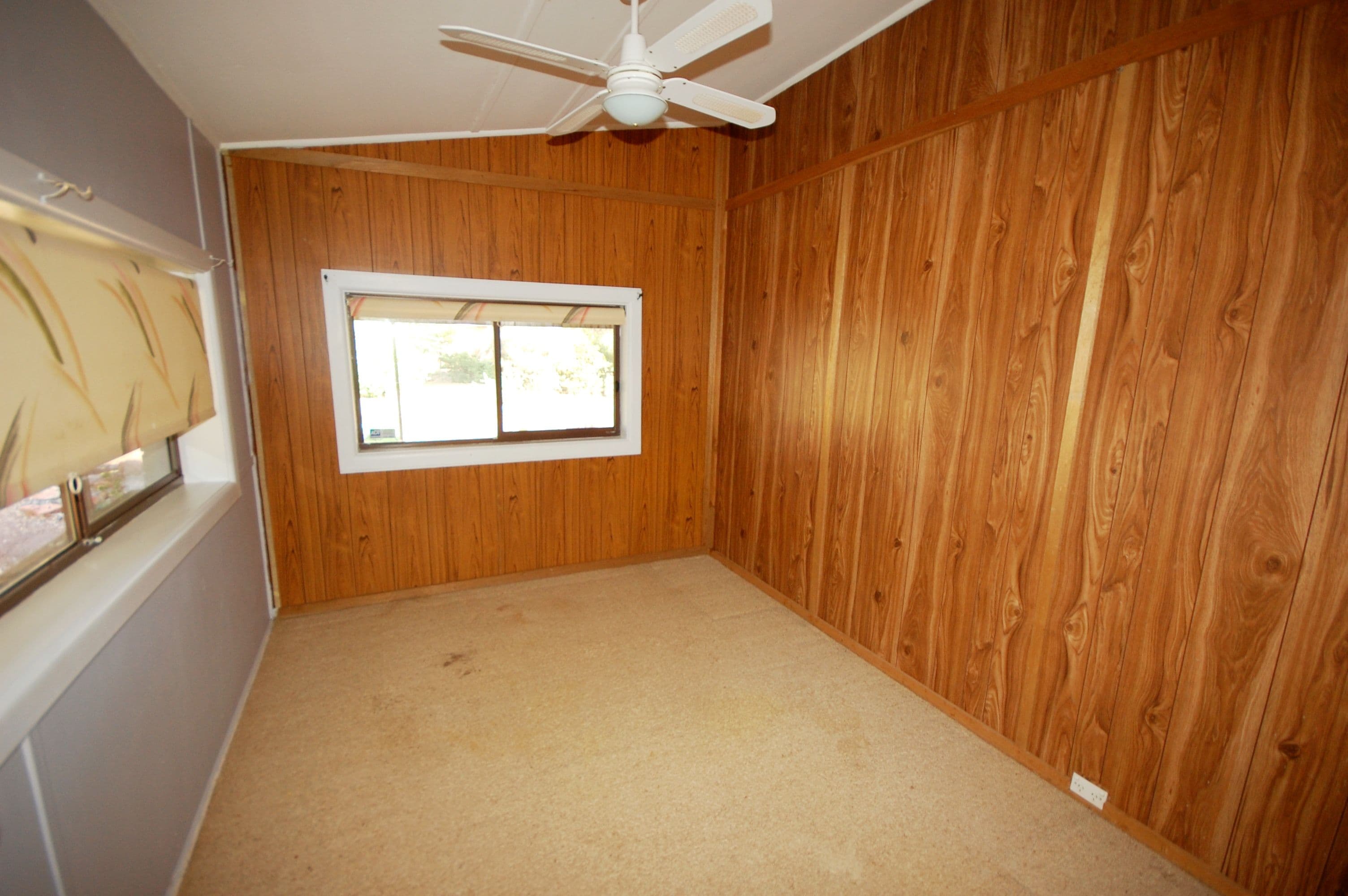 37 Collins Road, Griffith - Thumbnail 7