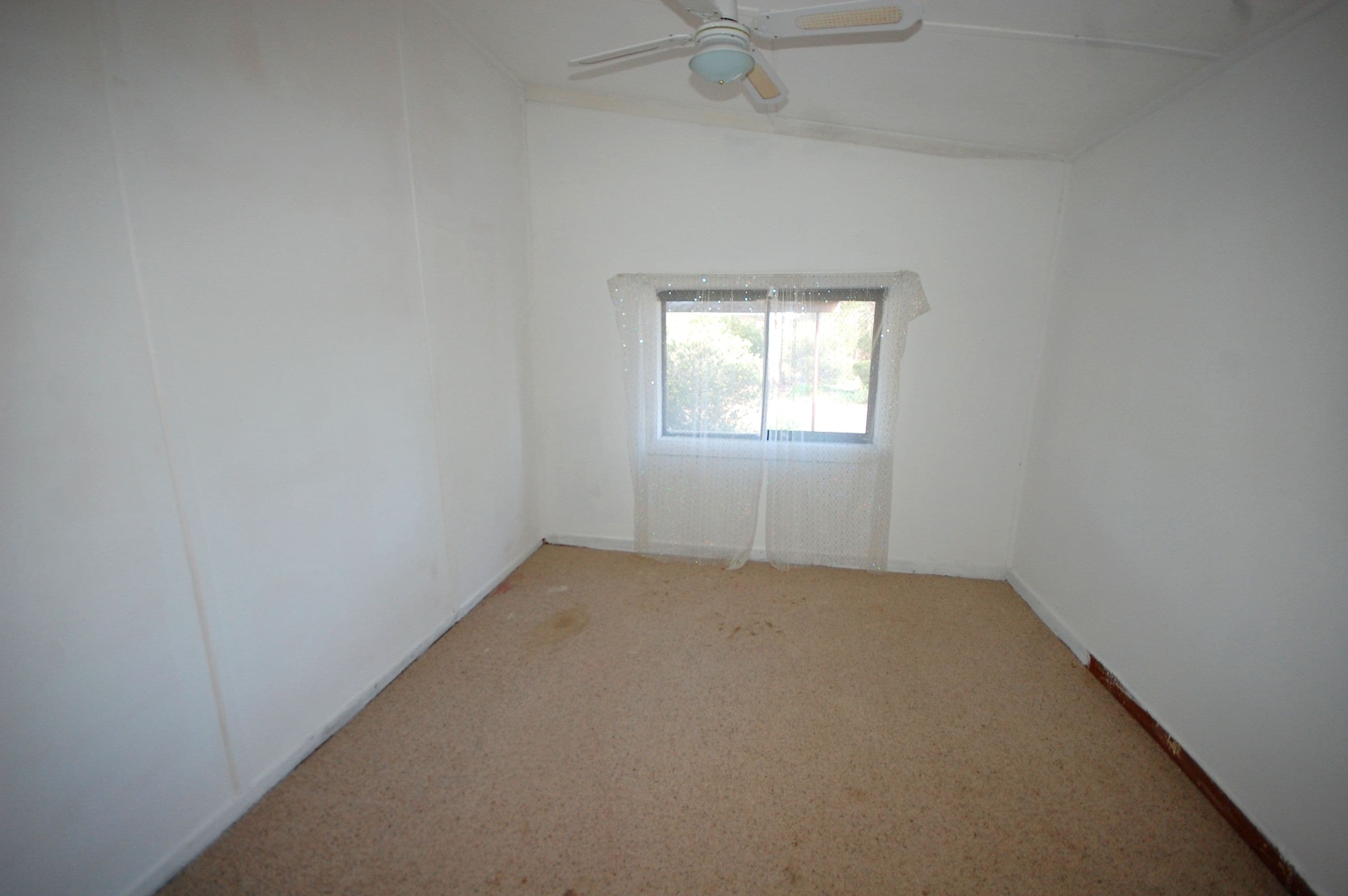 37 Collins Road, Griffith - Thumbnail 8