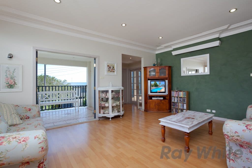 2 Roberts Street, WHITEBRIDGE NSW 2290, Whitebridge - Thumbnail 2