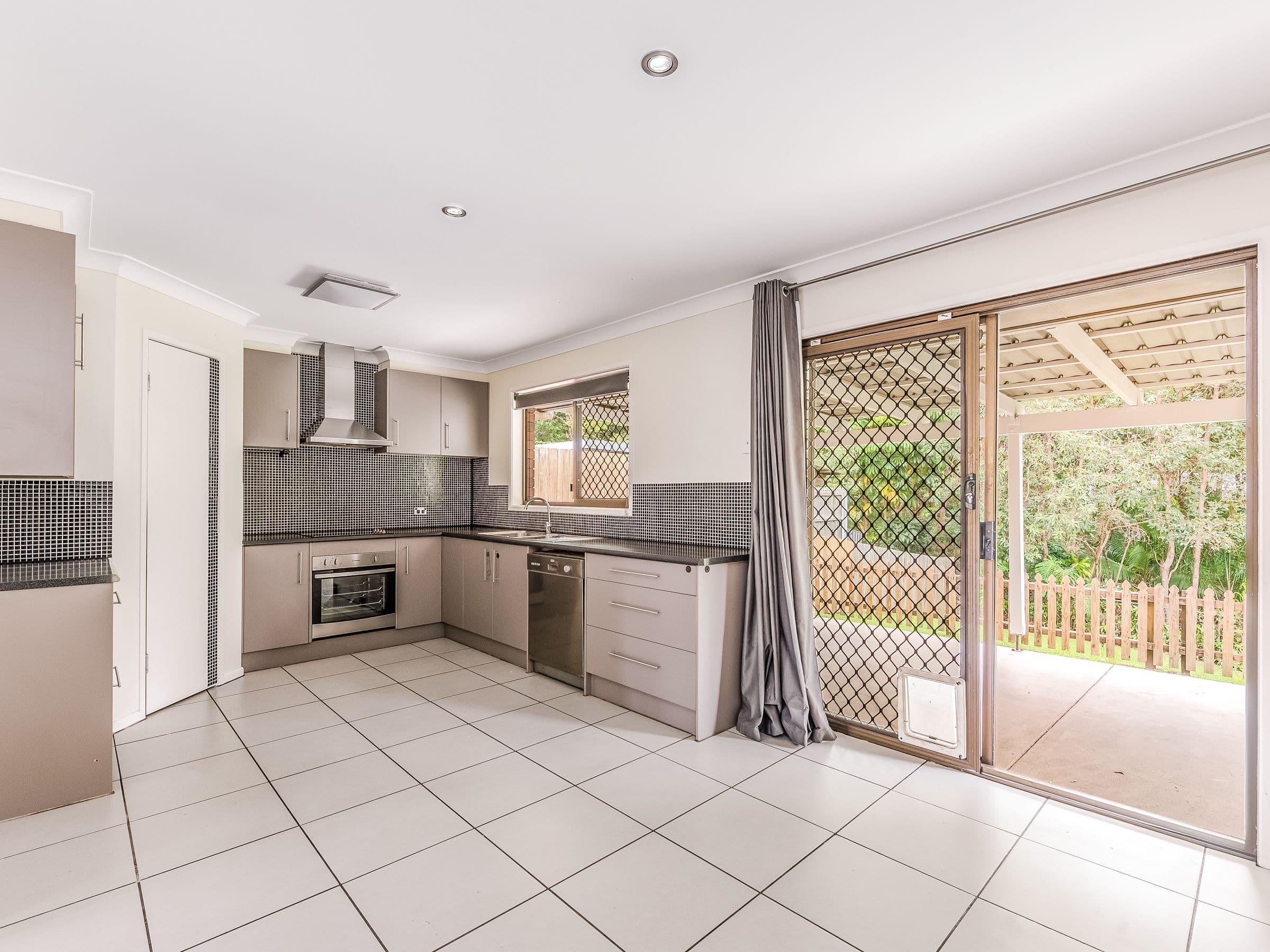 11 Benjul Drive, Beenleigh QLD 4207, Beenleigh - Thumbnail 5