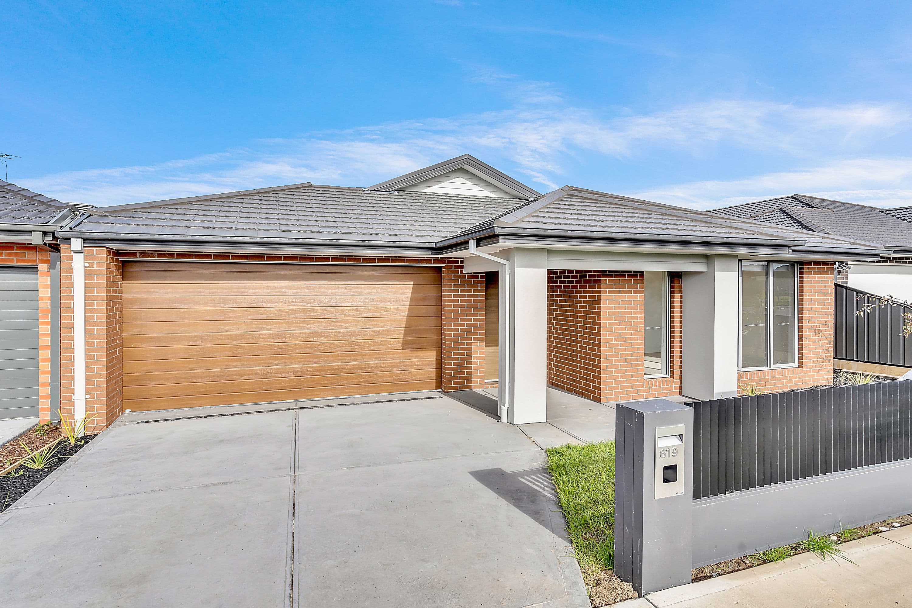 619 Grand Boulevard, Craigieburn VIC 3064, Craigieburn - Thumbnail 2