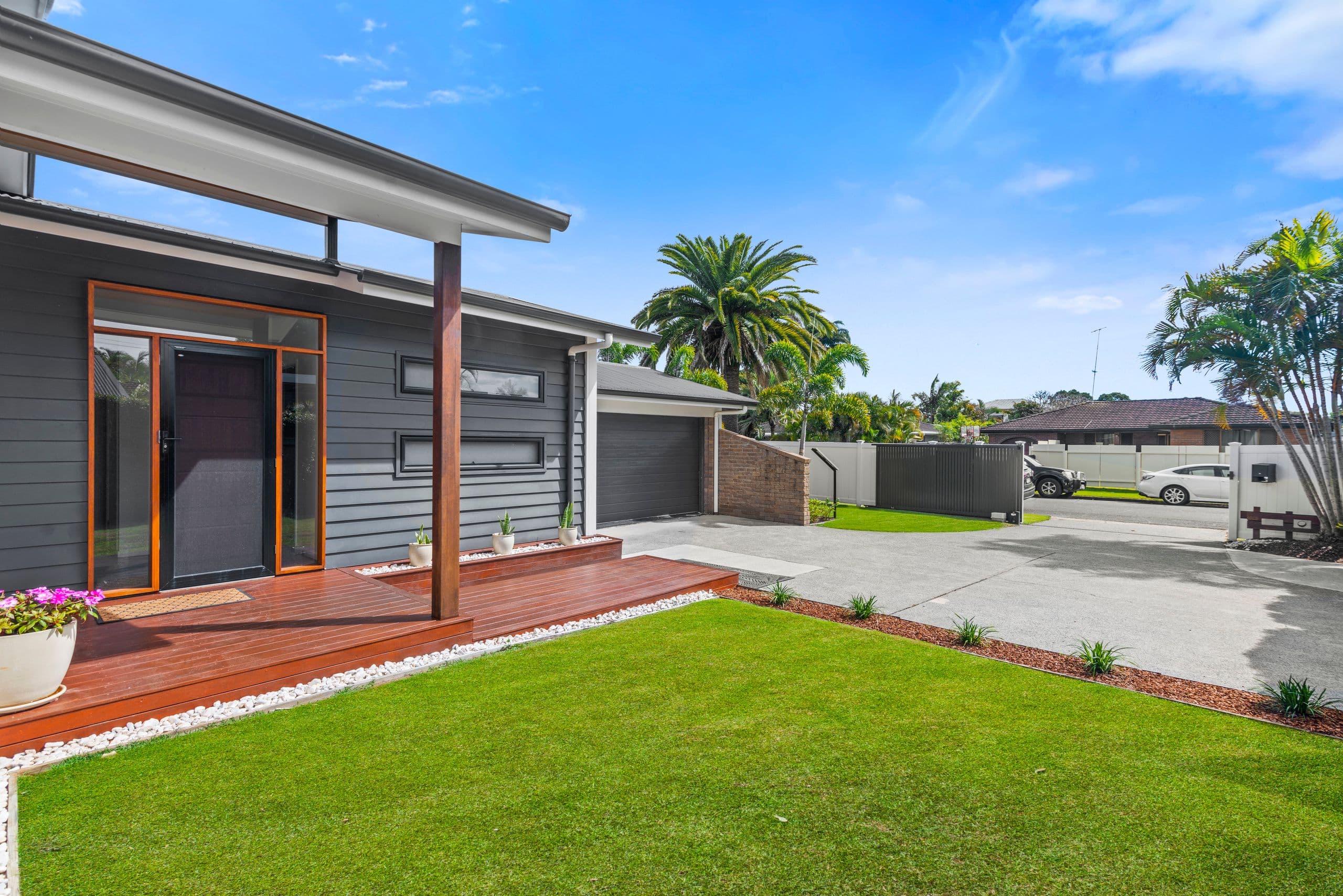 16 Barklya Place, Palm Beach QLD 4221, Palm Beach - Thumbnail 2