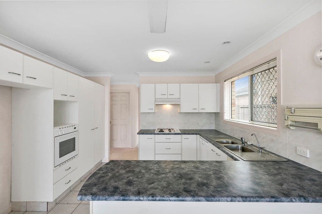 64 The Esplanade, Paradise Point QLD 4216, Paradise Point - Thumbnail 2