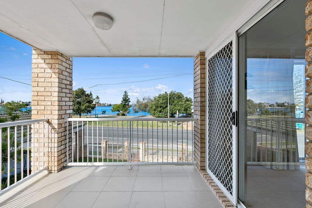 64 The Esplanade, Paradise Point QLD 4216, Paradise Point - Thumbnail 4