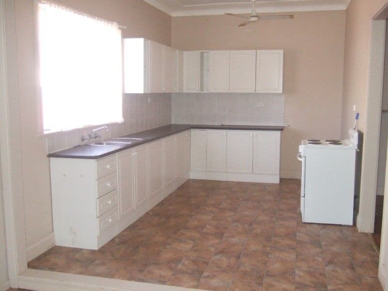 45 Patton Street, BROKEN HILL NSW 2880, Broken Hill - Thumbnail 6