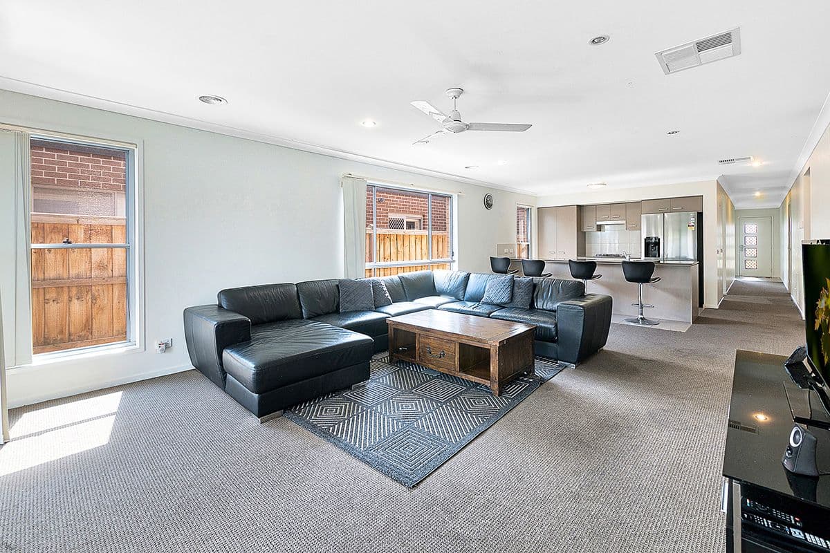 40 Glenelg Street, Clyde North VIC 3978, Clyde North - Thumbnail 8