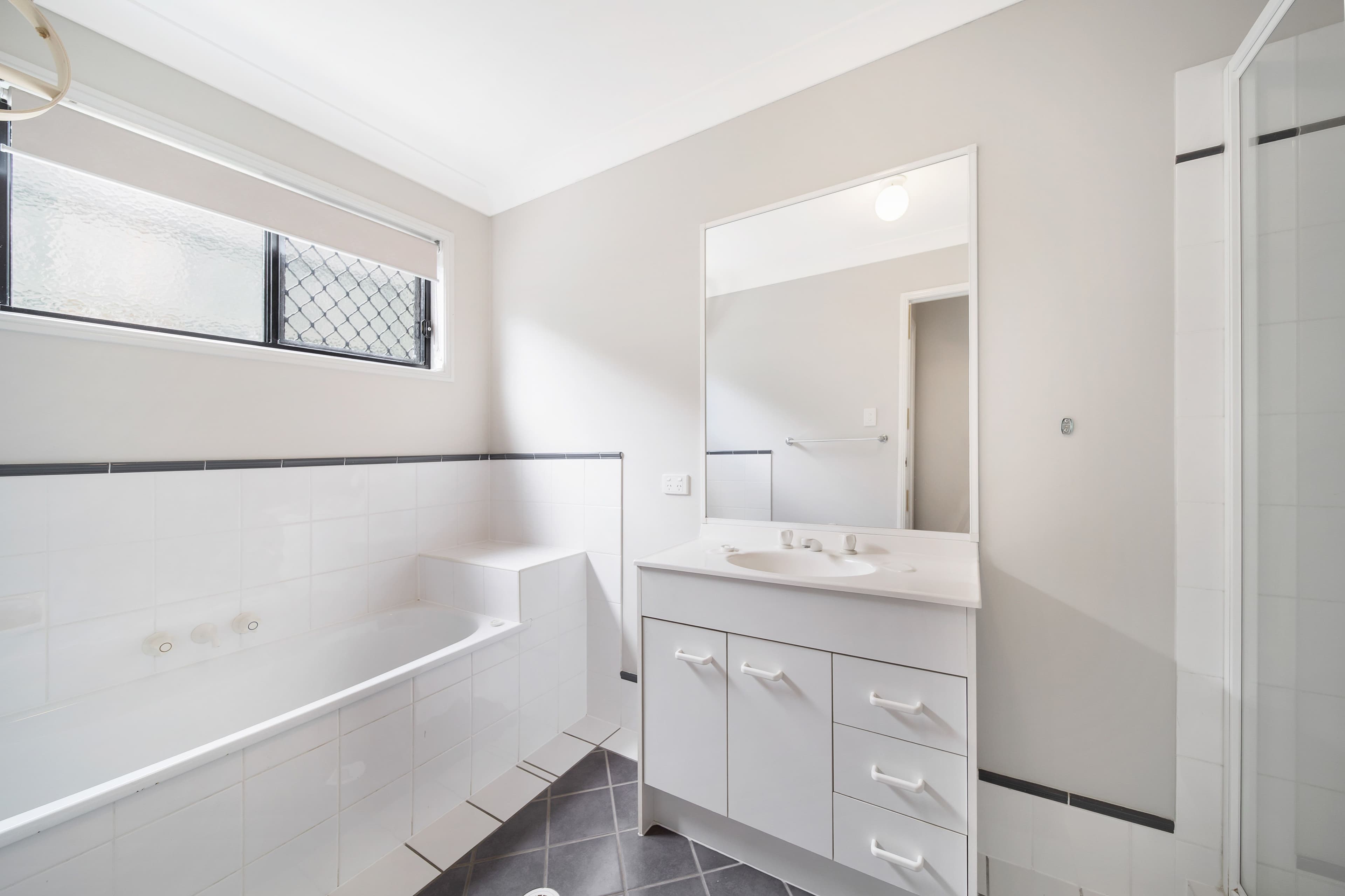 1 Essex Place, Heritage Park QLD 4118, Heritage Park - Thumbnail 7