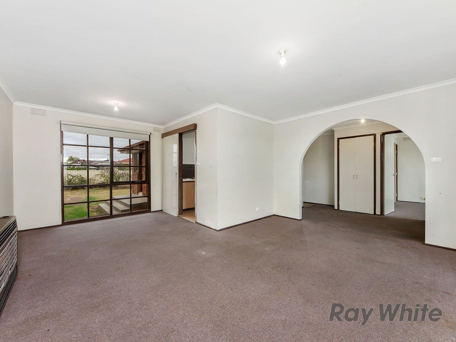 31 Browne Avenue, St Albans VIC 3021, St Albans - Thumbnail 2