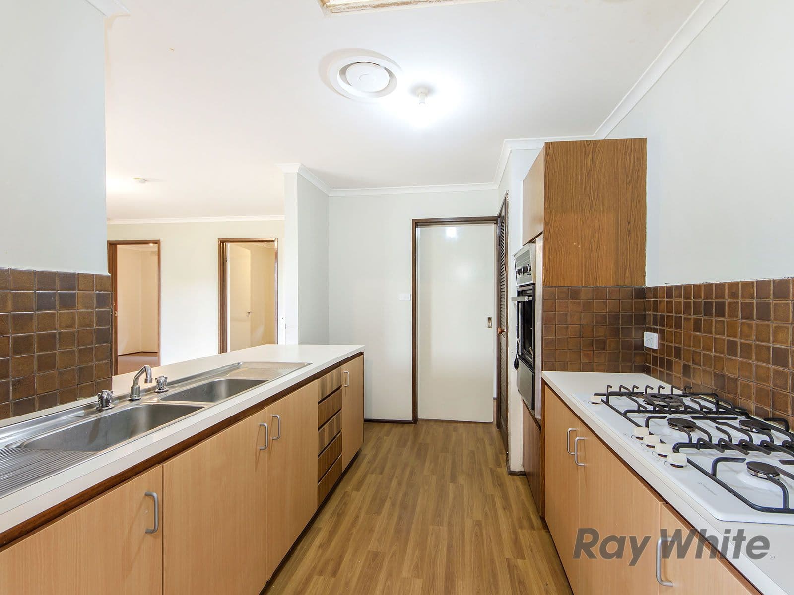 31 Browne Avenue, St Albans VIC 3021, St Albans - Thumbnail 5