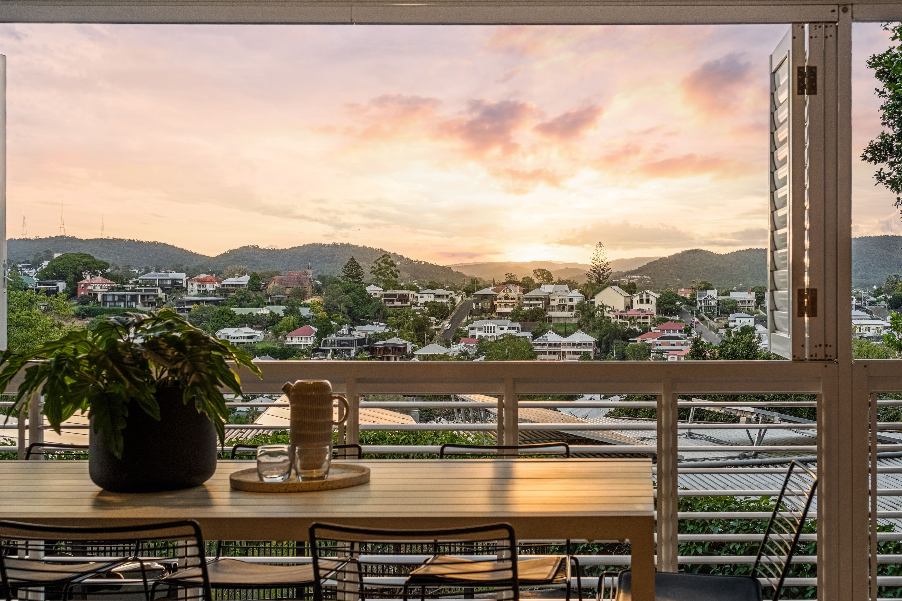 16 Wellington Road, Red Hill QLD 4059, Red Hill - Thumbnail 2