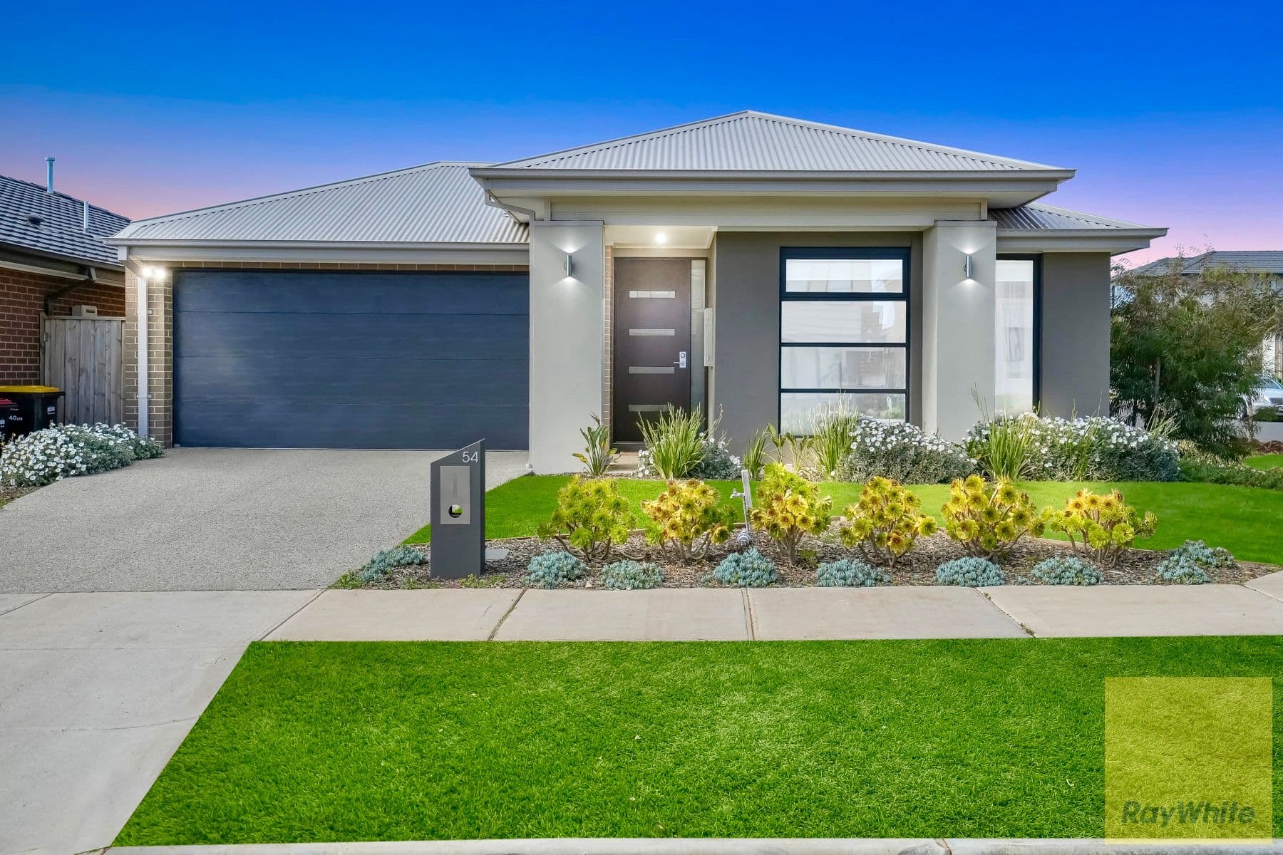 54 Warrigal Drive, AINTREE VIC 3336, Aintree - Thumbnail 2