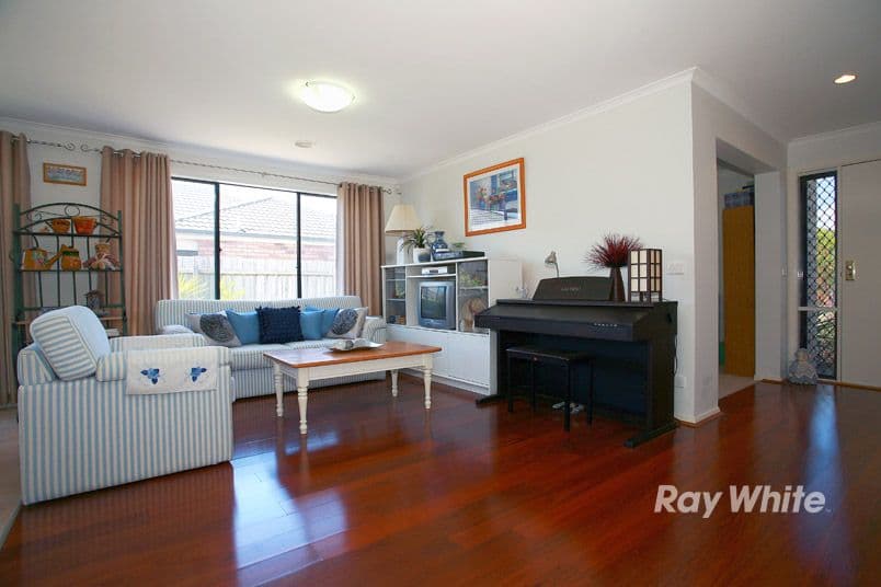 15 Osmington Circle, NARRE WARREN SOUTH VIC 3805, Narre Warren South - Thumbnail 2