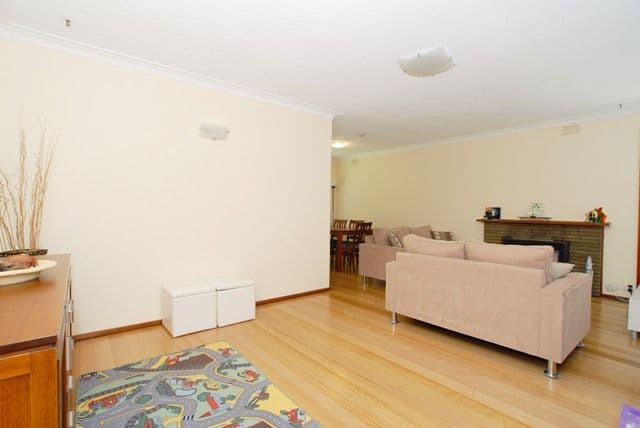 31 Barrot Avenue, HOPPERS CROSSING VIC 3029, Hoppers Crossing - Thumbnail 3