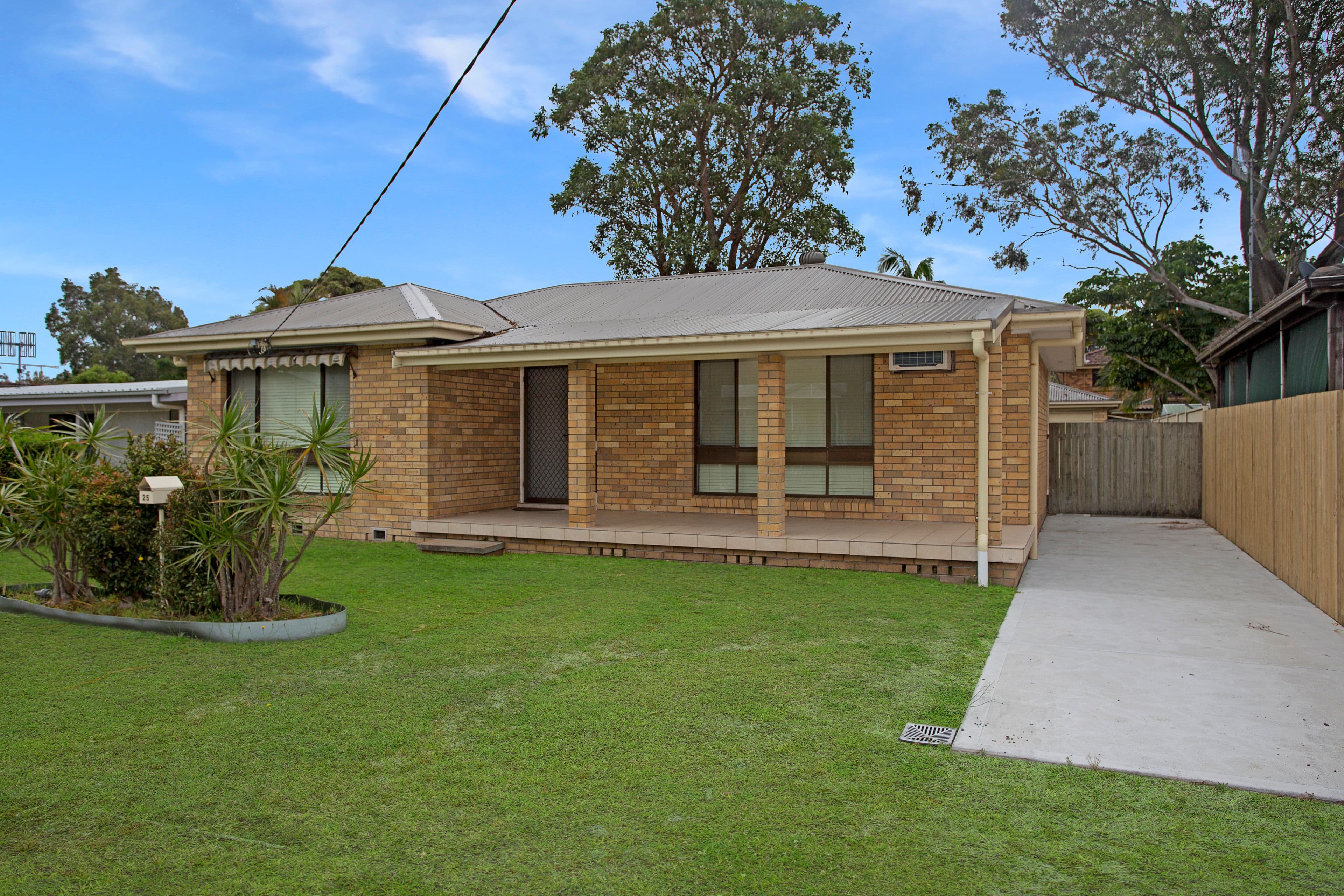 25 Muneela Avenue, Hawks Nest NSW 2324, Hawks Nest - Image 1