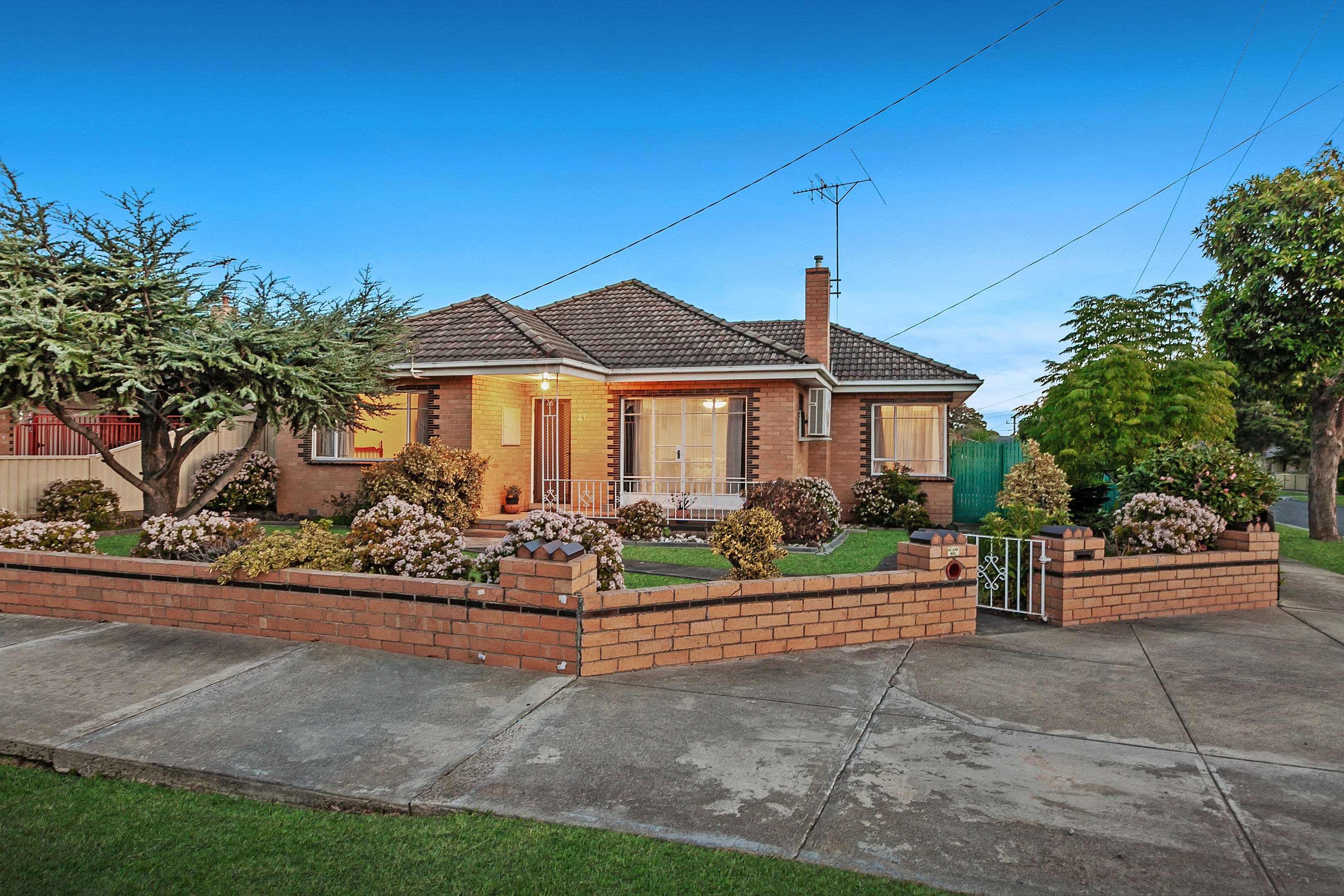 27 Tivey Street, Reservoir VIC 3073, Reservoir - Image 1
