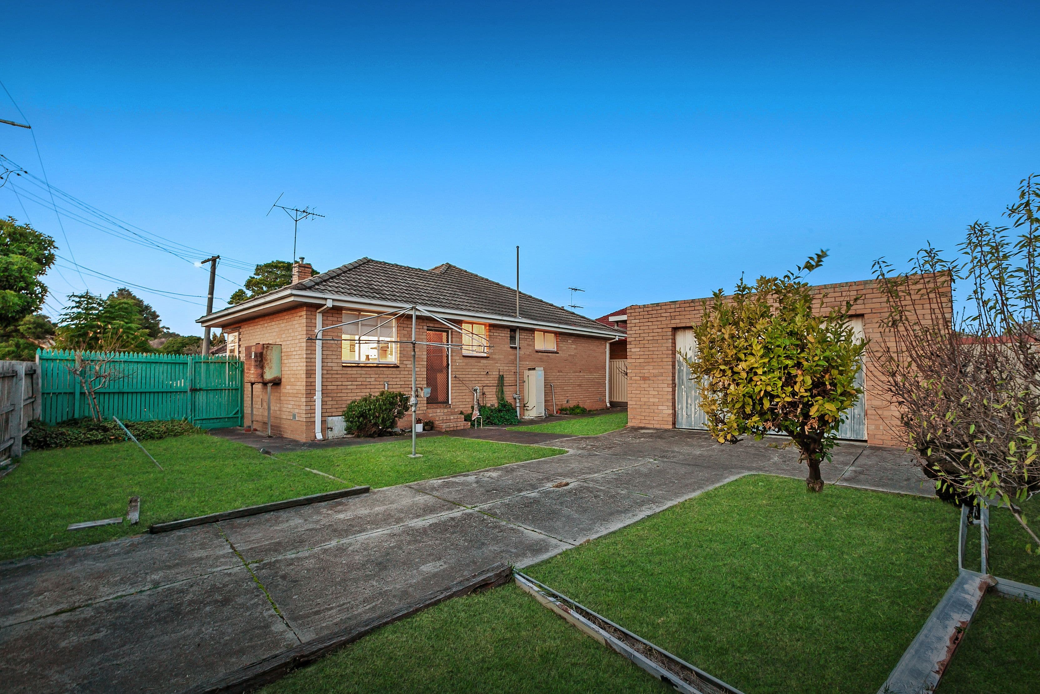 27 Tivey Street, Reservoir VIC 3073, Reservoir - Thumbnail 8