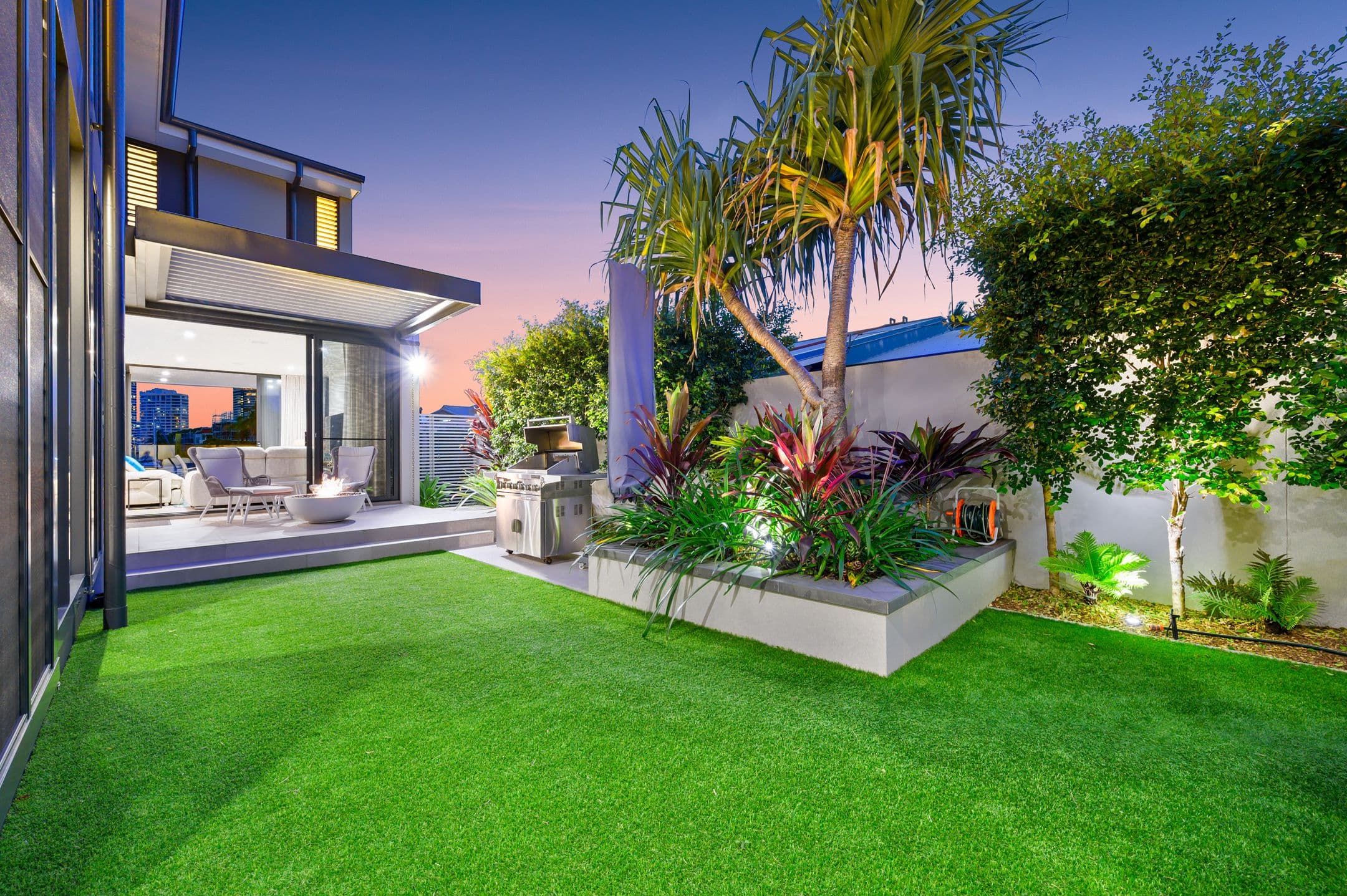 8 Jennifer Avenue, Runaway Bay QLD 4216, Runaway Bay - Thumbnail 2