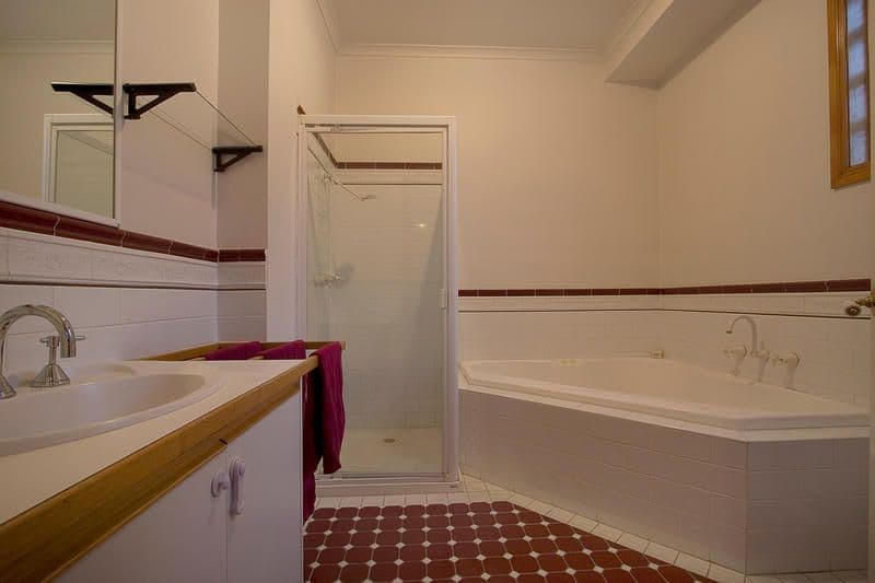 6 Woodview Place, KNOXFIELD VIC 3180, Knoxfield - Thumbnail 3