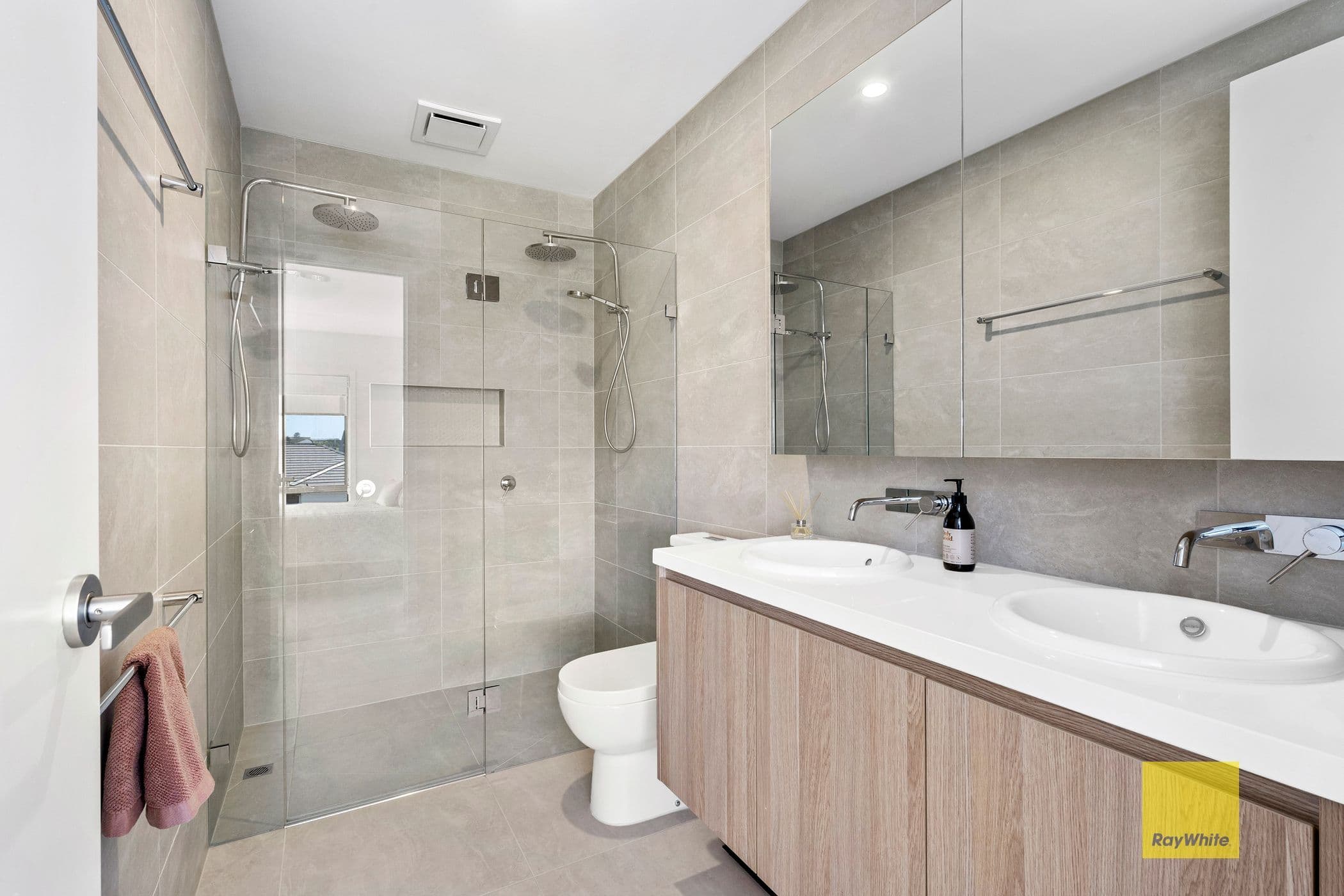 21 Jessica Way, Highton VIC 3216, Highton - Thumbnail 8