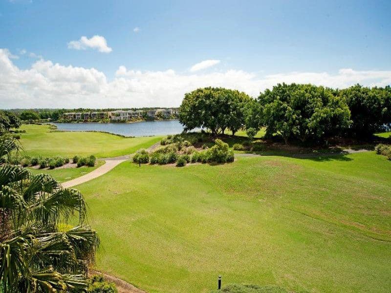 8433 Magnolia Drive East, HOPE ISLAND QLD 4212, Hope Island - Image 1