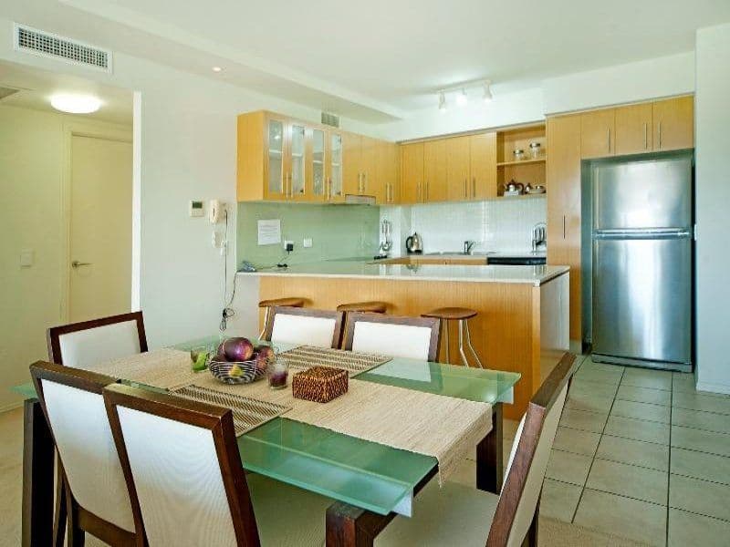 8433 Magnolia Drive East, HOPE ISLAND QLD 4212, Hope Island - Thumbnail 2