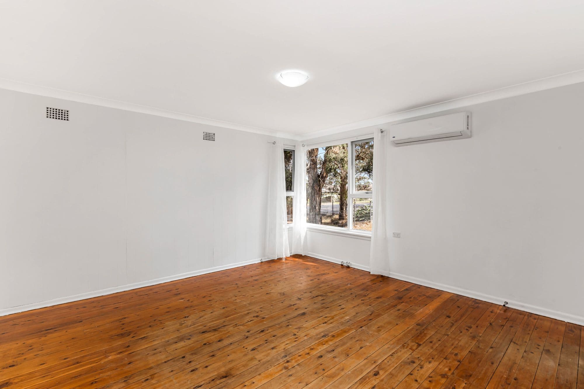 45 Luzon Avenue, Lethbridge Park NSW 2770, Lethbridge Park - Thumbnail 2