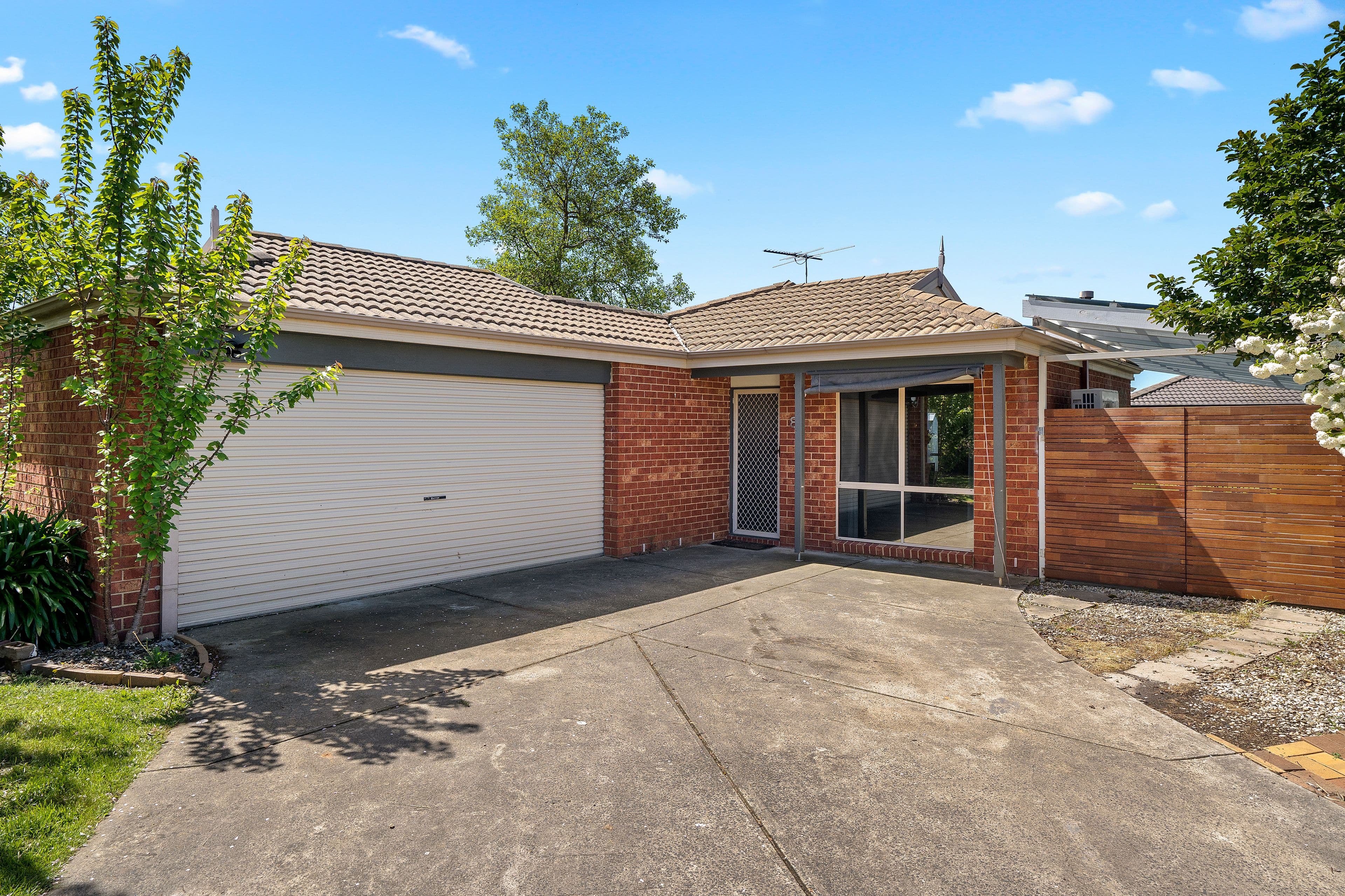 8 Joseph Court, Pakenham VIC 3810, Pakenham - Image 1