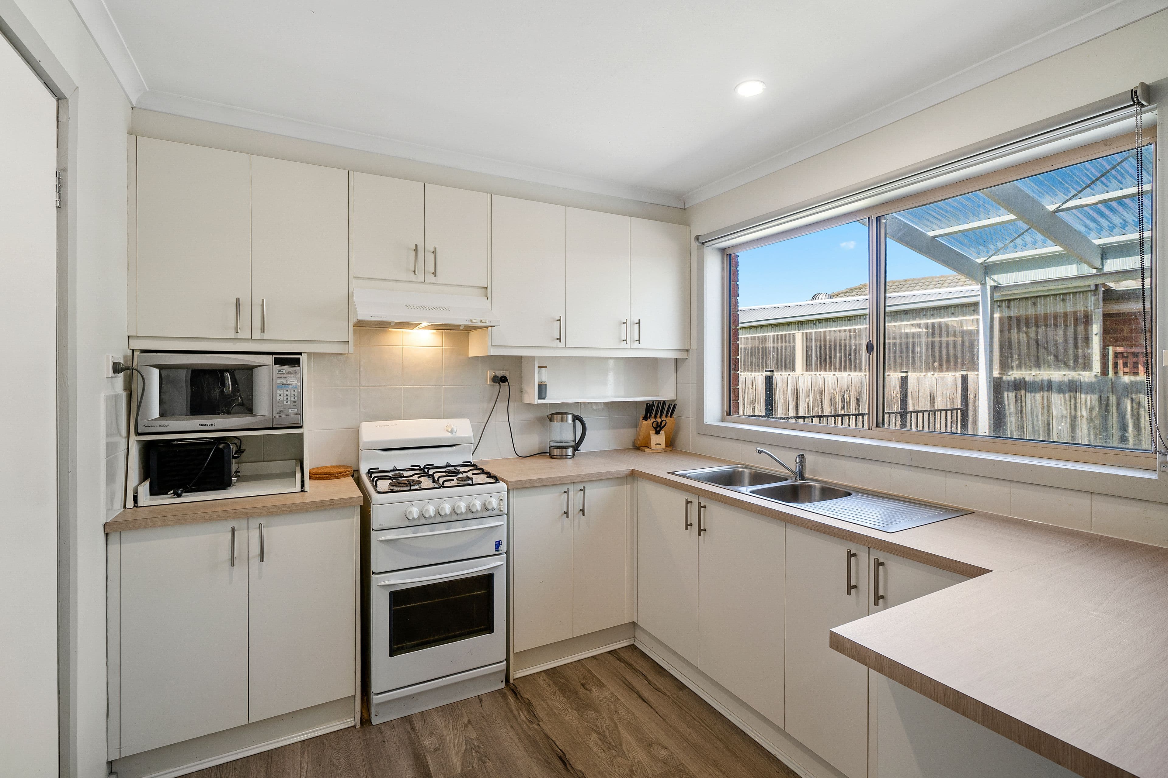 8 Joseph Court, Pakenham VIC 3810, Pakenham - Thumbnail 2