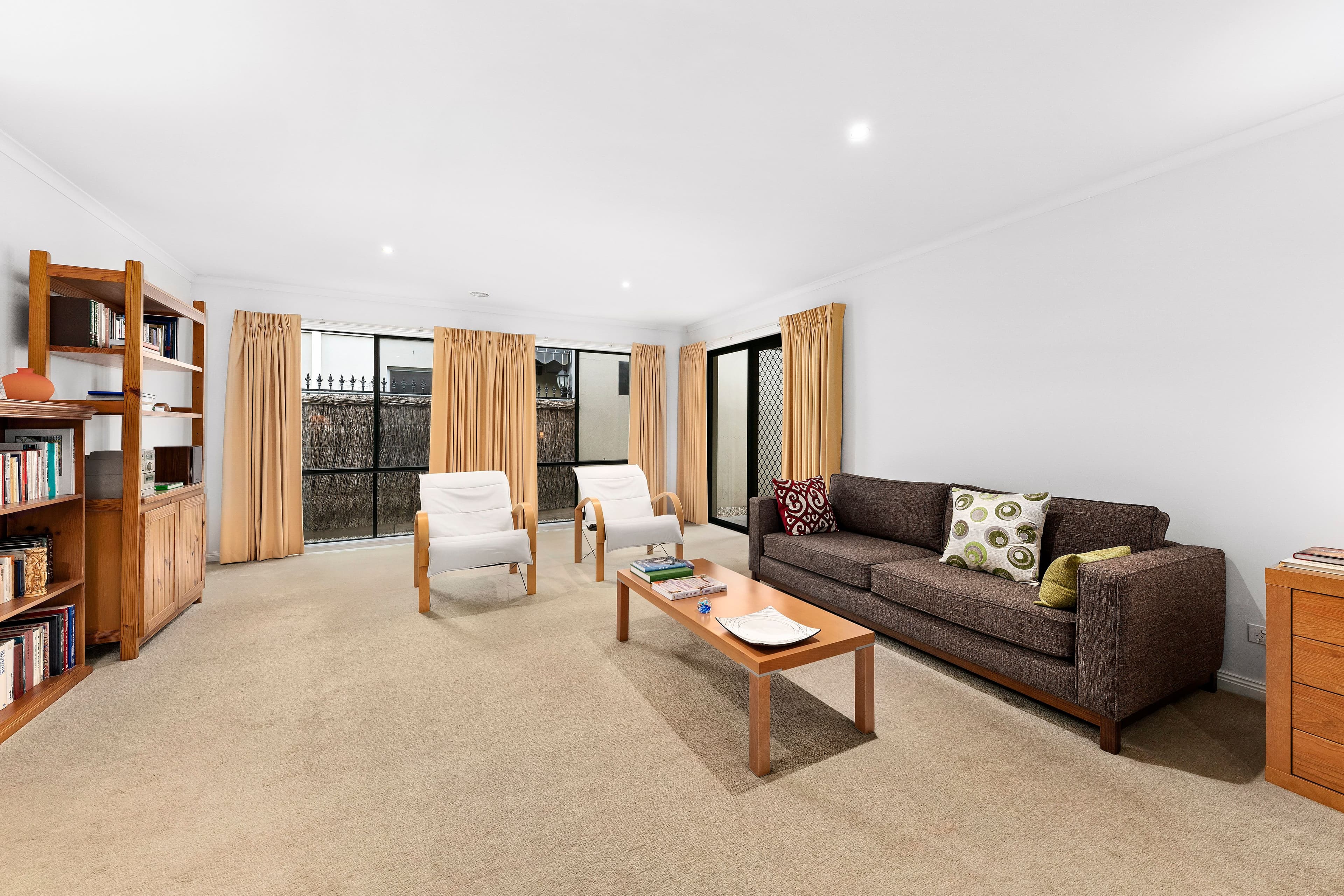 27 Sovereign Manors Crescent, Rowville VIC 3178, Rowville - Thumbnail 3