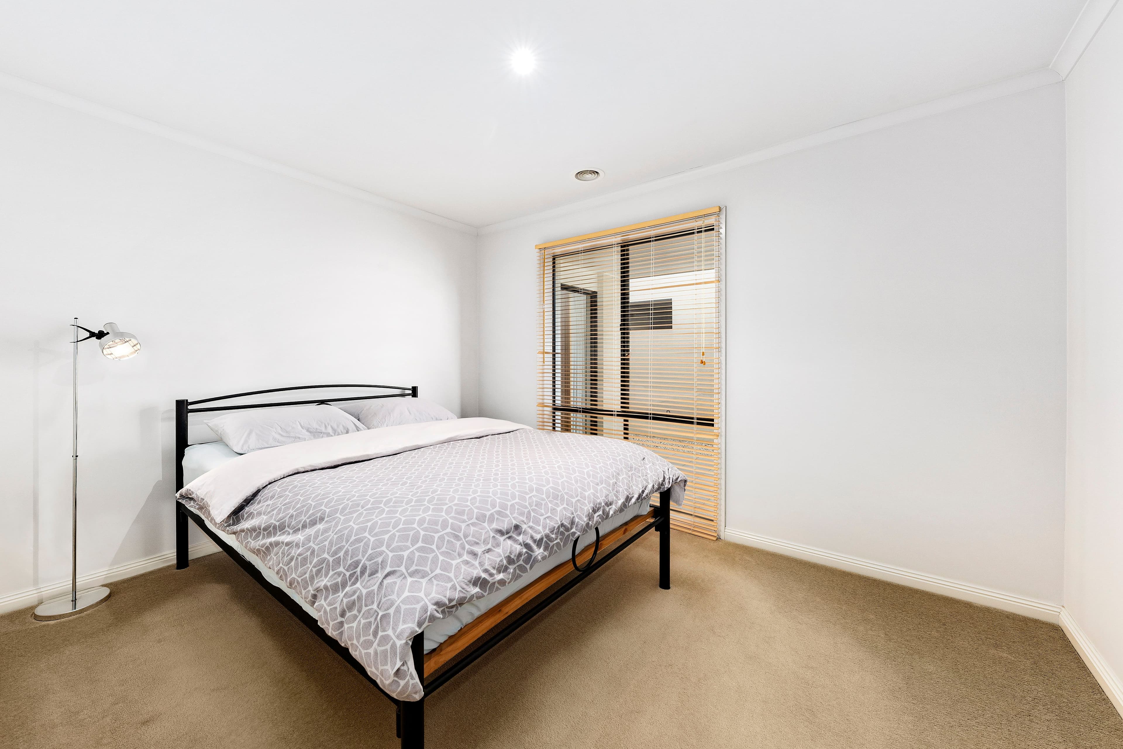 27 Sovereign Manors Crescent, Rowville VIC 3178, Rowville - Thumbnail 5