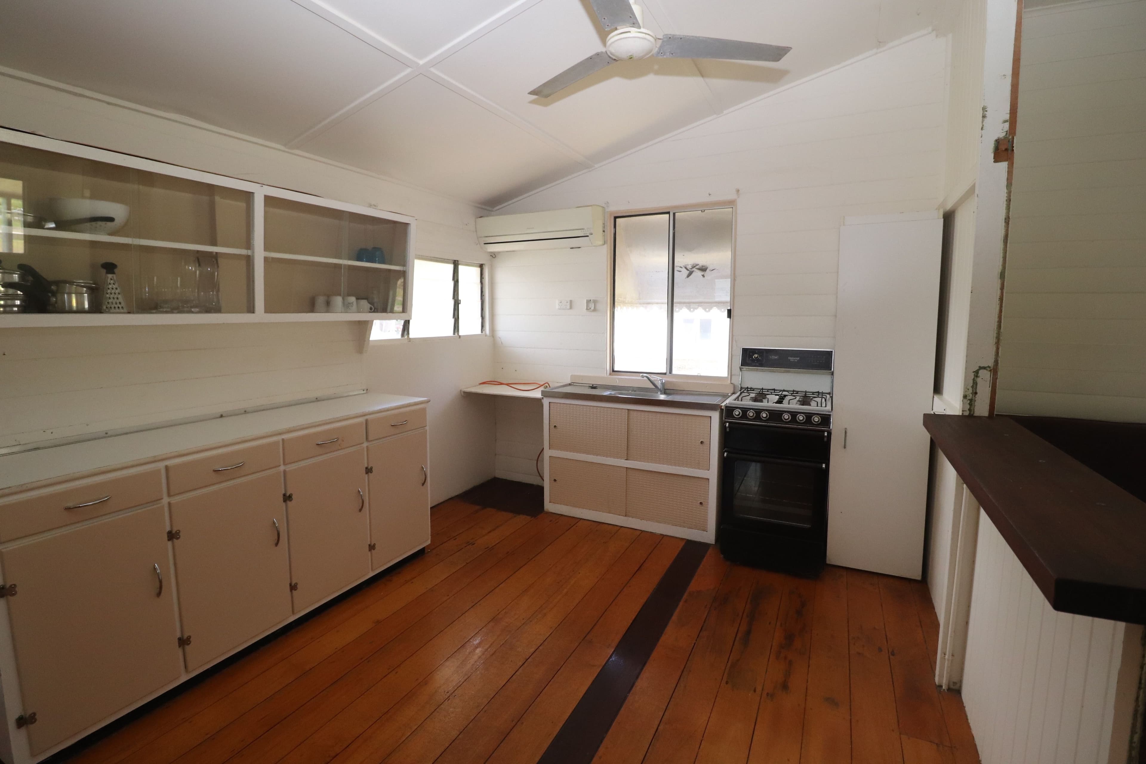 6 Spencer Street, Macknade QLD 4850, Macknade - Thumbnail 3