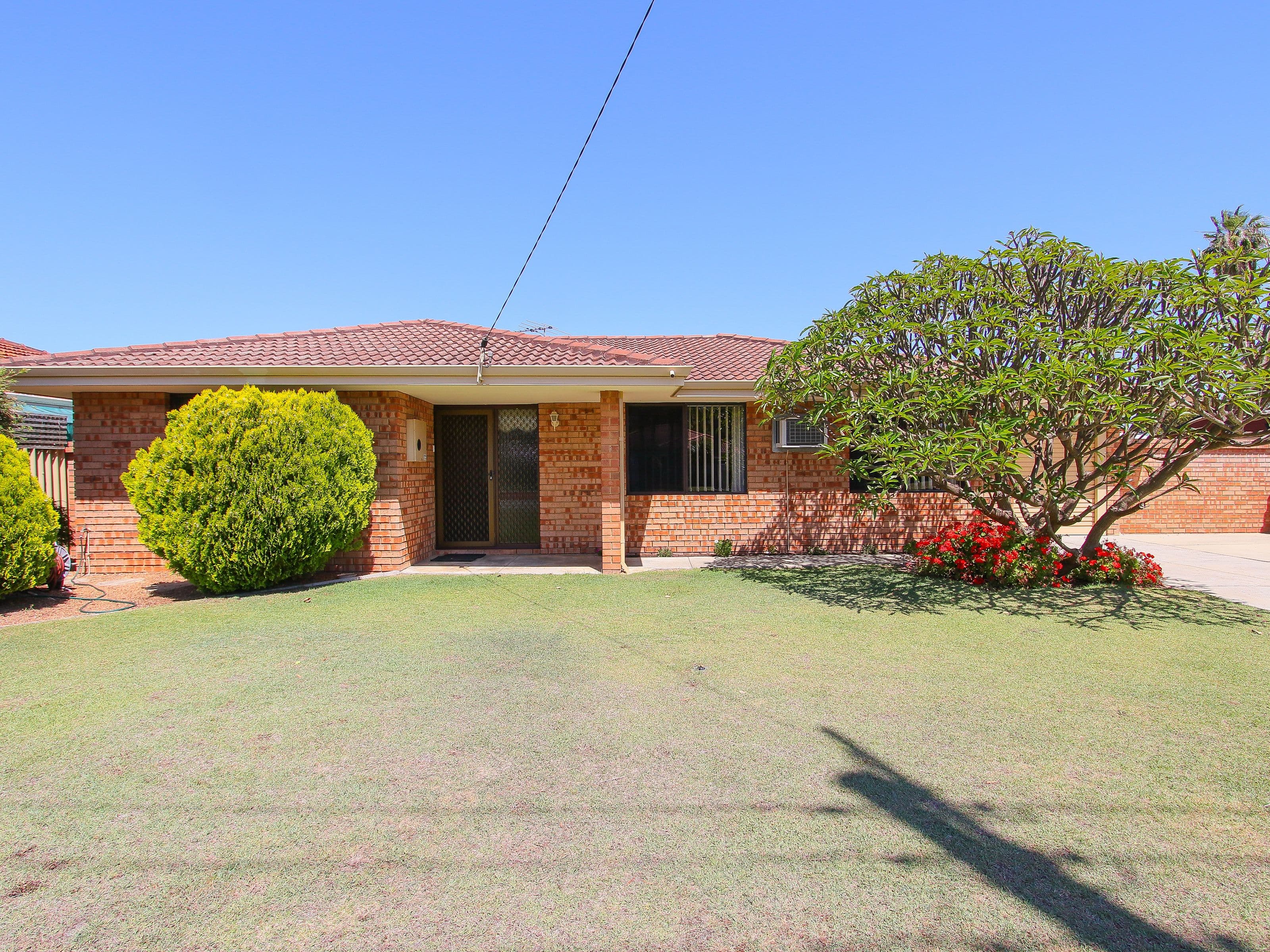 27 Osprey Way, Thornlie WA 6108, Thornlie - Image 1