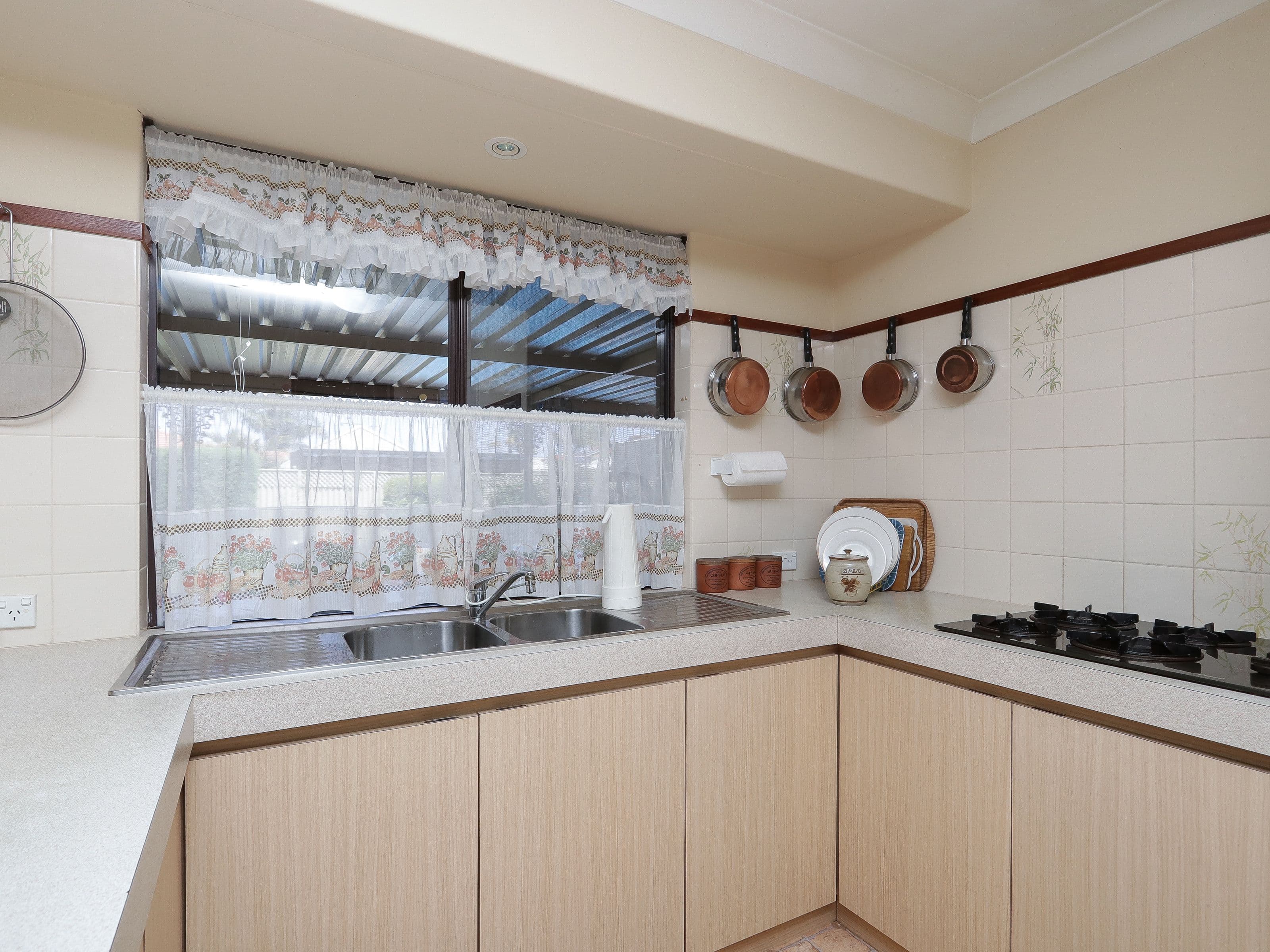 27 Osprey Way, Thornlie WA 6108, Thornlie - Thumbnail 3